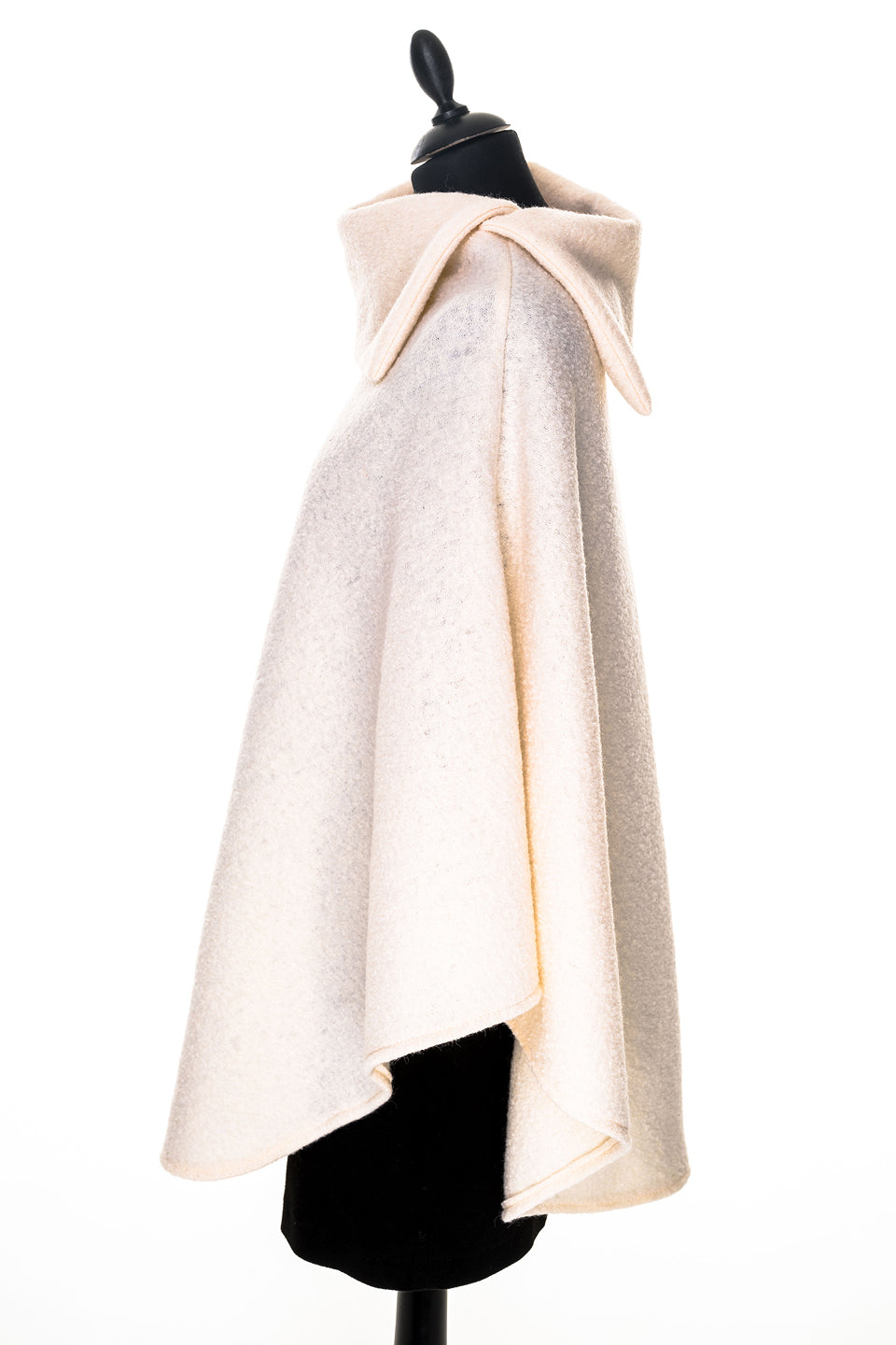 Poncho in felted wool/ loden  - off white