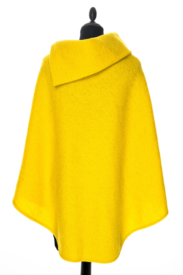 Poncho in felted wool/ loden  - yellow